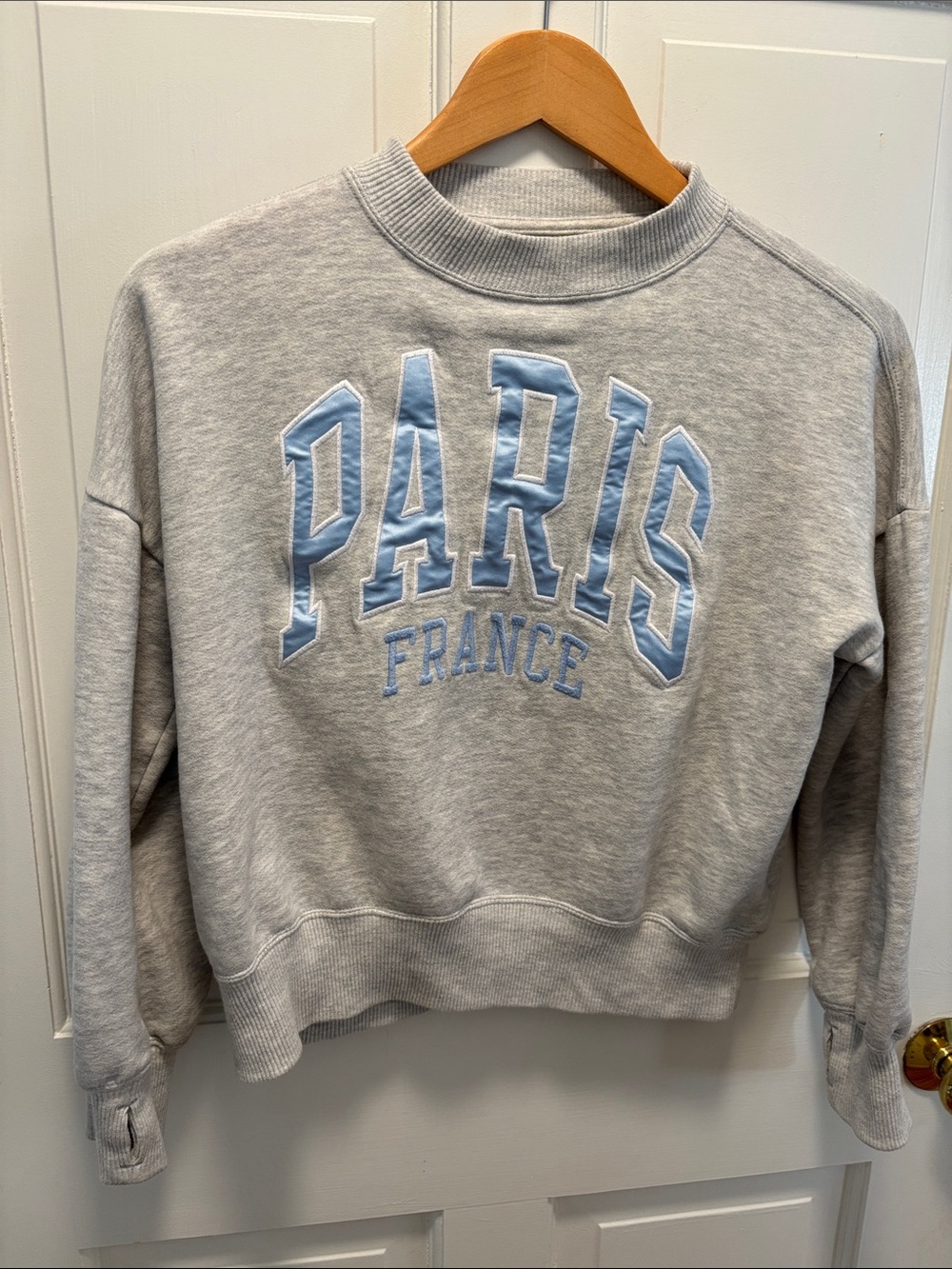 Paris France Appliqué Crewneck Sweatshirt - Light Gray / Light Blue